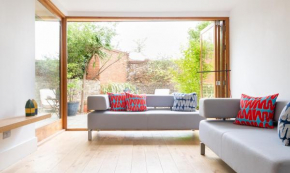 The North Kensington Retreat - Bright 4BDR House with Parking & Garden